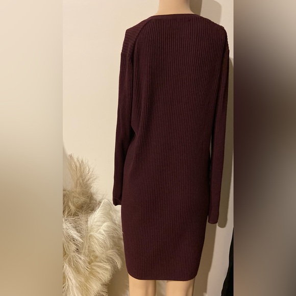 Burgundy rubbed long sleeve sweater dress. Sz M. SUNG Alfred Sung. - Picture 3 of 3